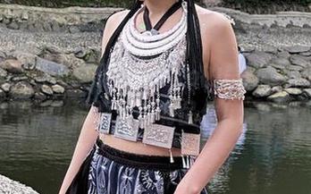 当美图遇上御子Yumiko的美脚，桌面壁纸都变得有品位！