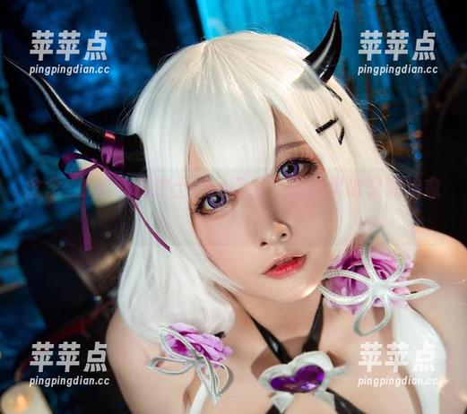 念念_D的欧根护士cos图册，既有灵魂又能治愈？