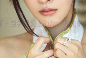 推女郎 – 当学姐遇上Rita：私拍中的小调皮