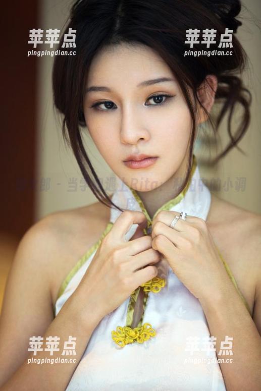 推女郎-Rita 推女郎 - 当学姐遇上Rita:私拍中的小调皮