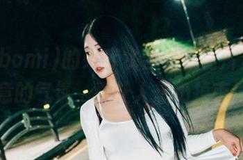 普美(bomi)的死库水合集，图片里那种随意的气氛，真让人想扔掉束缚。