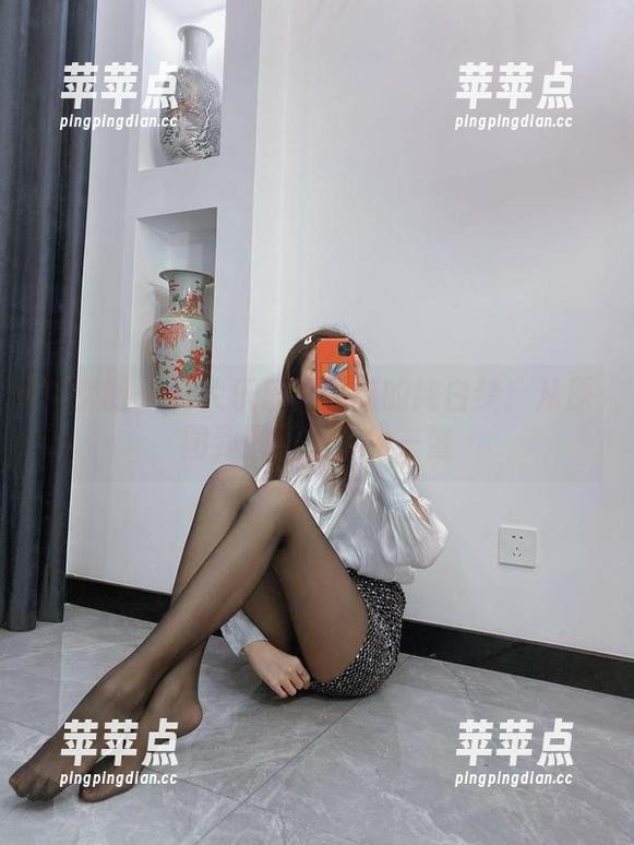 杨大乐乐很靠谱 微密圈 - 杨大乐乐很靠谱的纯白梦:从原图到图包的轻松一瞥