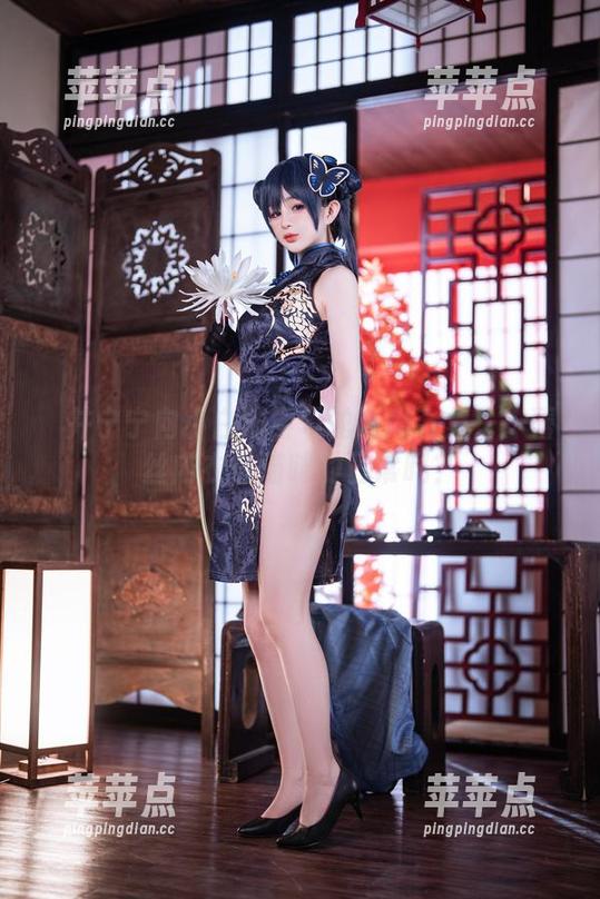 桜井宁宁向小白猫学习的时尚合集——蕾丝内衣是猫咪的日常吗？