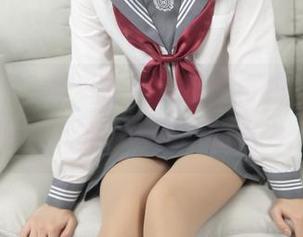 梦丝女神 – 壁纸里的灵唯护士角色，真有种‘不看会后悔’的魔力。