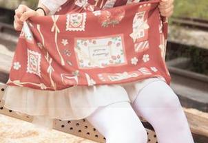 梦丝女神 – 雪馨写真全集，让你想说声“我也想当油亮！”