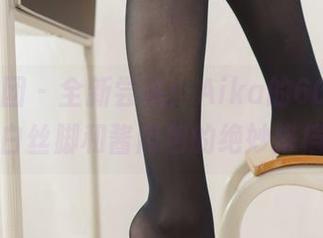 森萝财团 – 全新尝试：Aika的60D下，白丝脚和酱肉包的绝妙搭档
