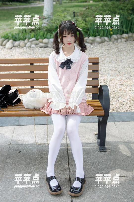 森萝财团 森萝财团再创新高,丝袜少女在无圣光里也要做美图女王!