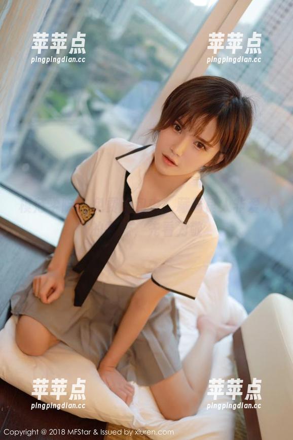 模范学院 - 免费图包中，藏着良人非爱人的学妹，先看为敬