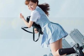 波萝社 – 夏天来啦！柳侑绮Sevenbaby的写真更新，竟能撩动你的神经！