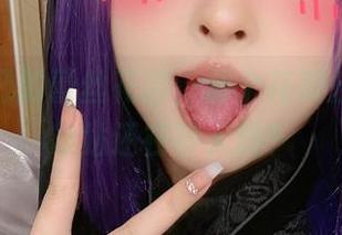 清水由乃的蕾丝花园，那个花瓣公交车停靠站还在等人吗？
