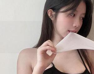 微密圈 – 火龙果羊校园写真集：书香下的另类璀璨