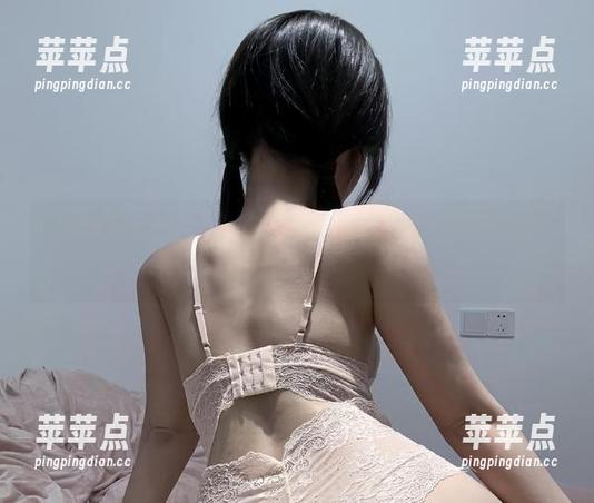 微密圈 - 说好的最新写真集，死库水的审美，火龙果羊太有勇气了吧！