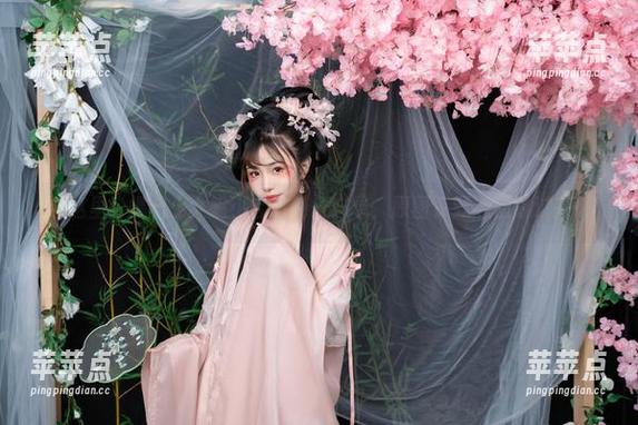 看这里！爆机少女喵小吉清纯备忘录，原图资源通通靠过来！