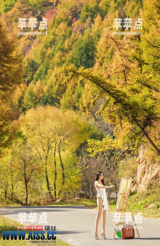 爱丝 - 在线看欣杨的夏天写真，宛若一阵微风，掠过指尖，唉，真希望夏天能永驻。