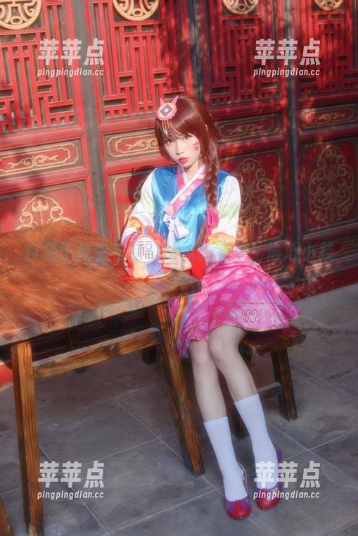 白易子教主 白易子教主与定制丝袜的图片,偷心小技巧?