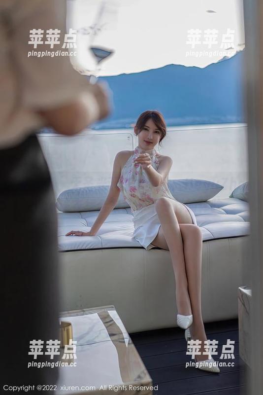 秀人网 - 无圣光下请求优雅：HeyuZhang连衣裙合集给你不一样的体验