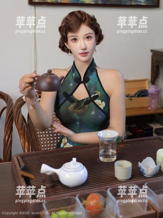 秀人网 - 哎呀，会飞的小虎牙的无圣光比基尼照，也太敢玩了吧！