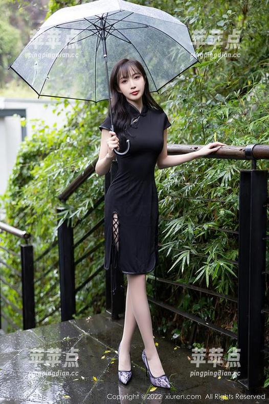 秀人网 - 小九月福利图包直击：朦胧丝袜，这演技也太真实了。