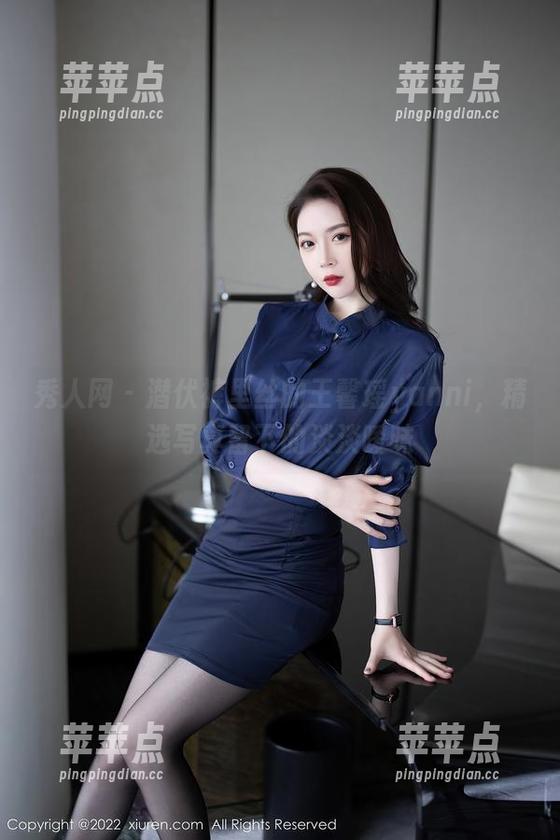 秀人网-王馨瑶yanni 秀人网 - 潜伏裤里丝的王馨瑶yanni,精选写真留下的淡淡暧昧