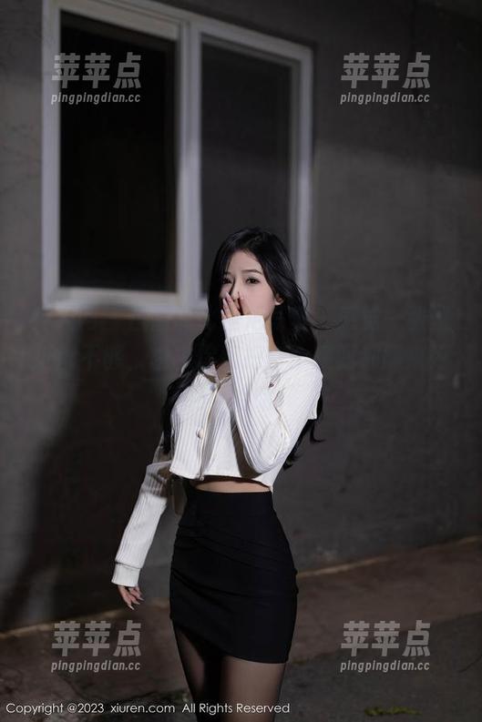 秀人网 - 白甜的比基尼写真，感觉一张壁纸都不够，求求你们把整个房间都搬来好吗？哈哈！