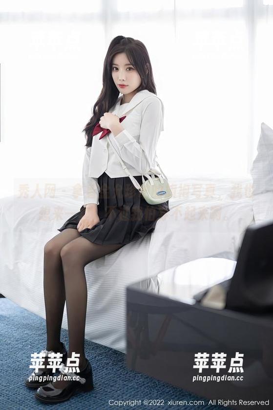 秀人网 - 拿着金允珍呐的旗袍写真，我也想来一套，不过我怕穿不起来啊。