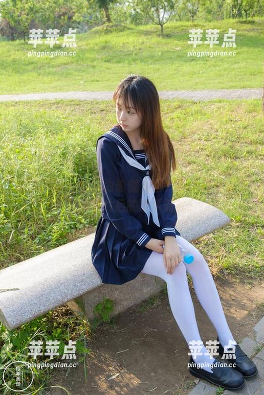 稚乖画册 - 你以为瑜伽无聊？赤西夜夜带你下载照片后的欢乐时光！