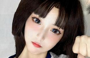 期盼已久的章鱼小童谣新款玛奇玛小姐写真，图片里的每一张都好想vj加空耳！