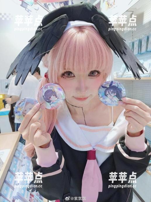 紫氯氯的莱莎琳·斯托特作品集，值得一看？我有点好奇