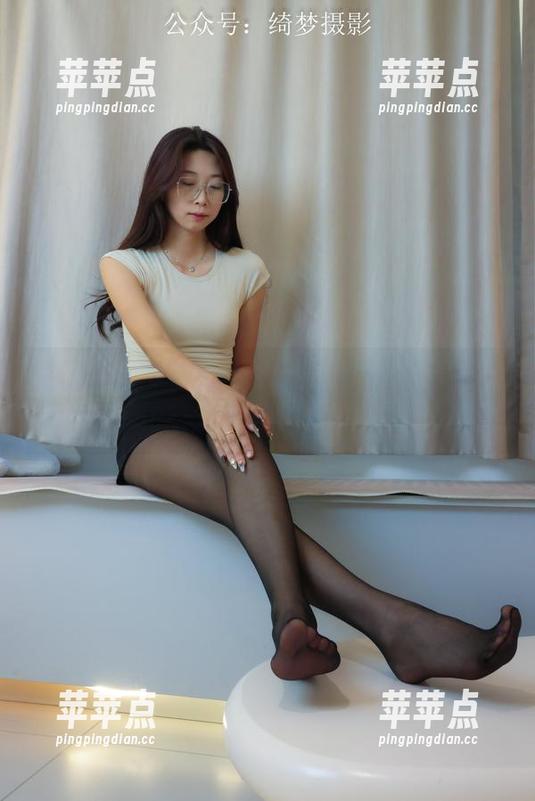 绮梦摄影 - 小关的超长腿，免费合集持续供应，抓紧时间去看！