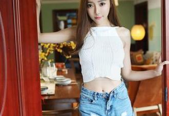 美媛馆 – 许诺Sabrina私拍图集：光影中，裤里丝是多么地恰到好处。