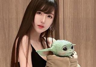 看到腐团儿Ikaros的泳装写真，咦，我这不就是在海里做梦吗？