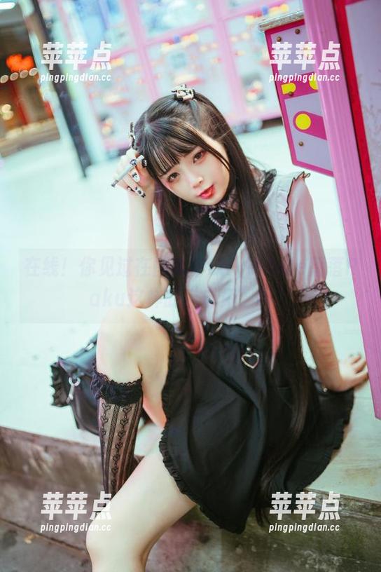 在线！你见过在图集中LilyWhite落落Raku这样的“白兔”吗？