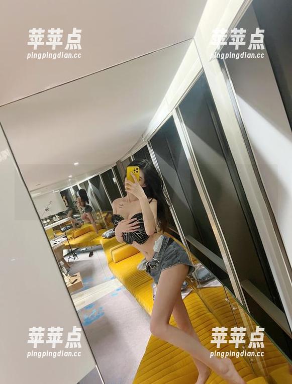 微密圈 - 原图来啦！葛征的白丝袜护士，意外勾起了不少联想.