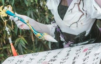 许多鱼鱼鱼的自拍怎么能那么高清，容颜如画，让我自愧不如！