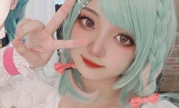 许枳的高清制服秀：在线为你打开‘职场偏差’的新世界！