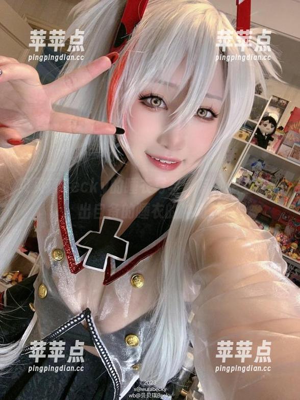 贝贝琪Becky的睡衣写真，有种想立刻翻出自备的睡衣的冲动。
