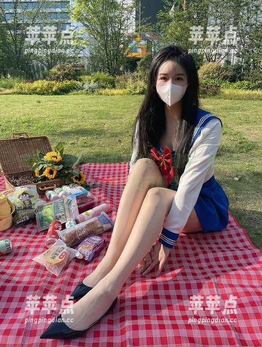 微密圈 - 软妹小九九的夏天图册，给你耳目一新的出奇感受