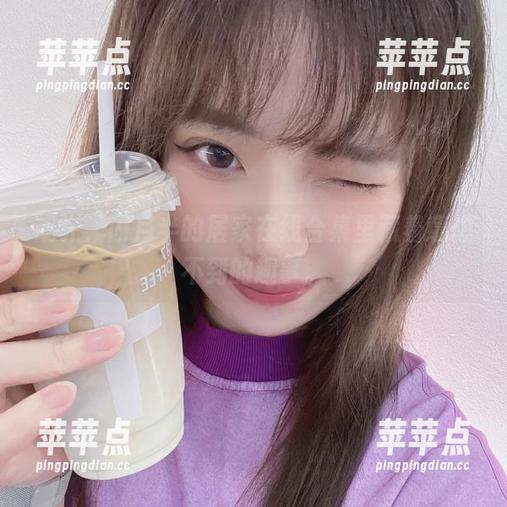或许，闪月半的居家在线合集里藏着意想不到的趣事。