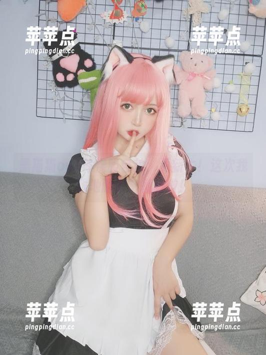 黑猫猫ovo体操服自拍：更新牛！这次我跟地面亲密接触啦！